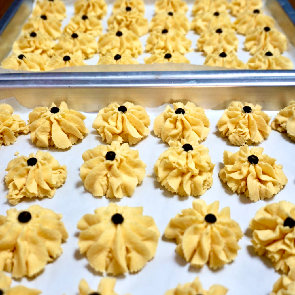 Semperit Sayangku / Traditional Malay Custard Butter Cookies (Pre-Order) - Medium 30 Pieces