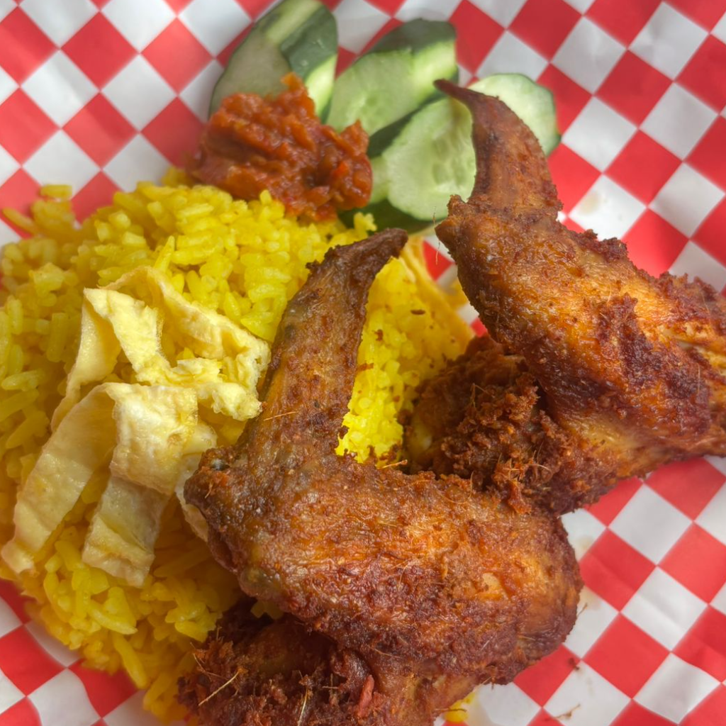 Family set (4 pax) Nasi Kuning Ayam Berempah