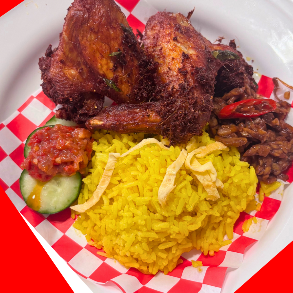 Family set (4 pax) Nasi Kuning Ayam Berempah