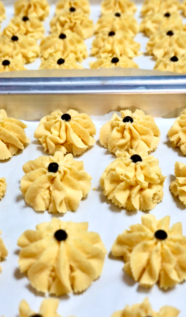 Semperit Sayangku / Traditional Malay Custard Butter Cookies (Pre-Order) - Medium 30 Pieces