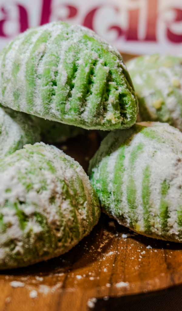 Makmur Makcik / Traditional Malay Prosperity Cookies (Pre-Order) - Small 20 Pieces